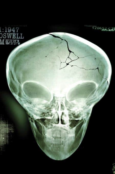 CVR G ROSWELL PHOTO FOIL